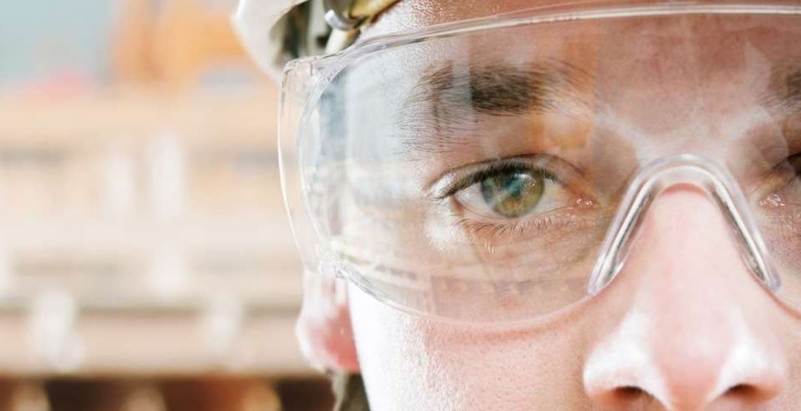 Do Safety Glasses Damage Your Eyesight?